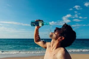 Lee más sobre el artículo ¿Beber agua adelgaza?