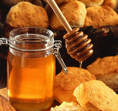 Lee más sobre el artículo ¿La miel engorda? Mito o realidad