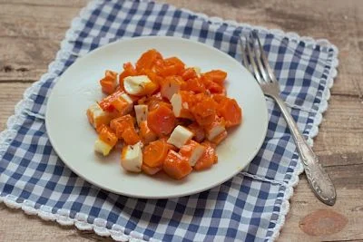 Lee más sobre el artículo Receta de ensalada de zanahoria y palito de cangrejo